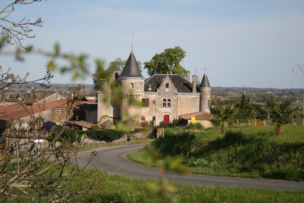 Chateau De La Grave Bourg-sur-Gironde ภายนอก รูปภาพ